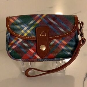 Dooney & Bourke wristlet